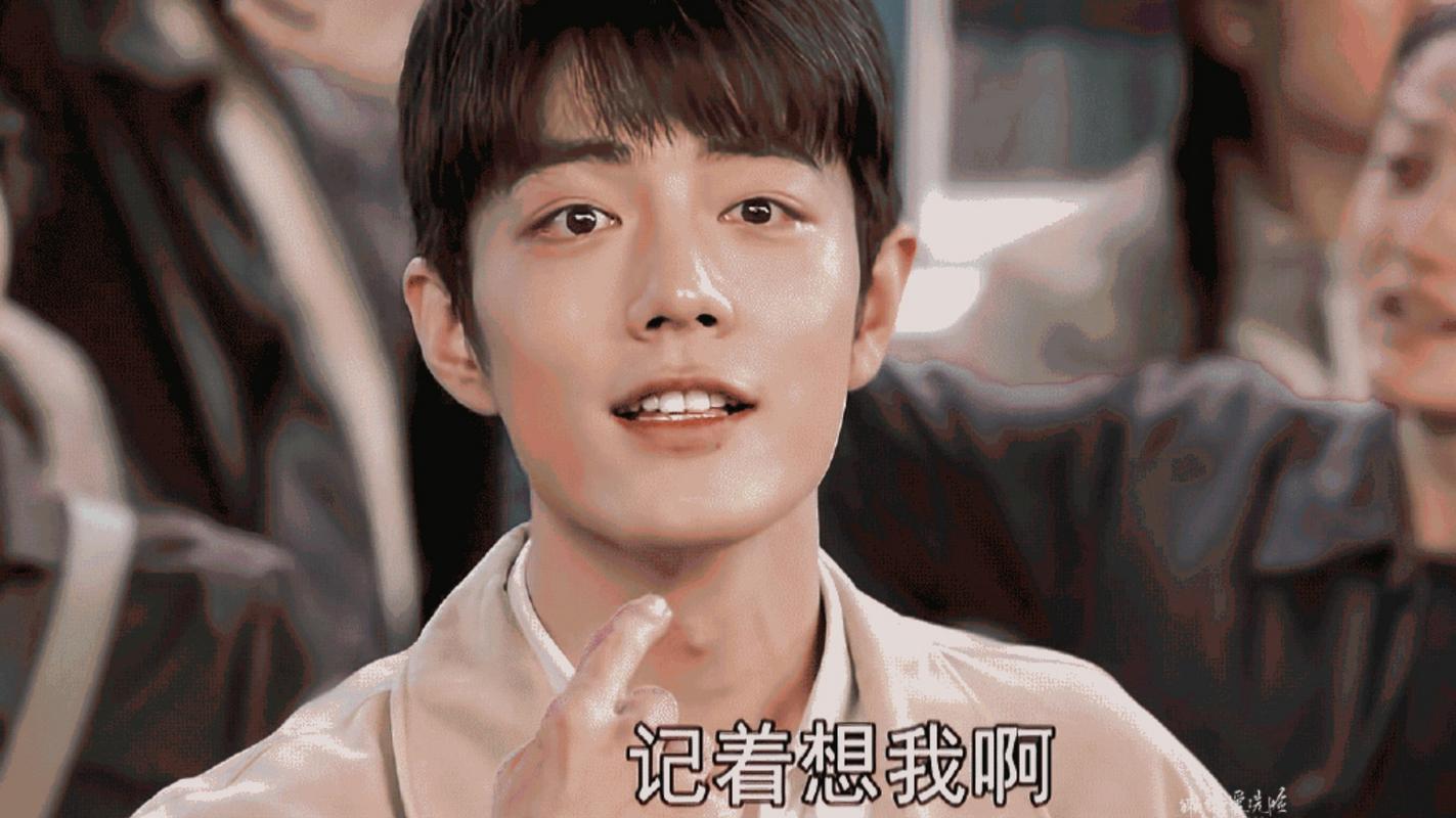 肖战年度感人时刻：与母亲深情相拥，温馨画面热议