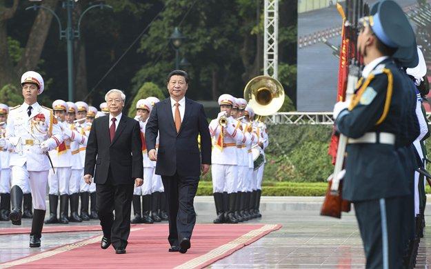 习近平与越共中央总书记苏林通电，深化中越友好合作关系